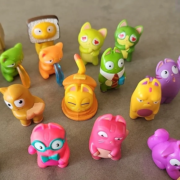 ✨️SOLD✨️Lost Kitties Collection x37 Lot - Picture 6 of 10